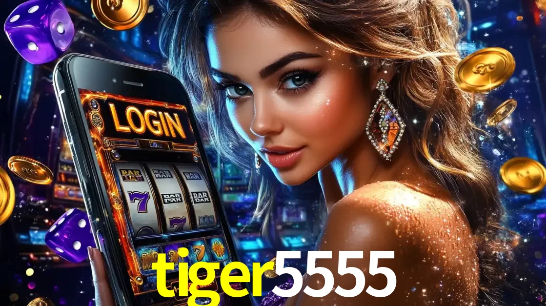Mulher glamorosa segurando um smartphone com a tela de login para os jogos de caça-níqueis do cassino online tiger5555, com moedas de ouro e dados ao redor.